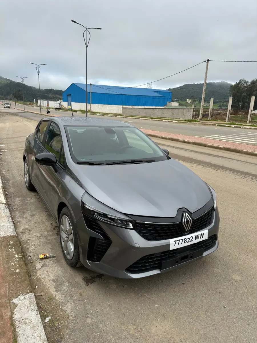 RENAULT Clio 5
